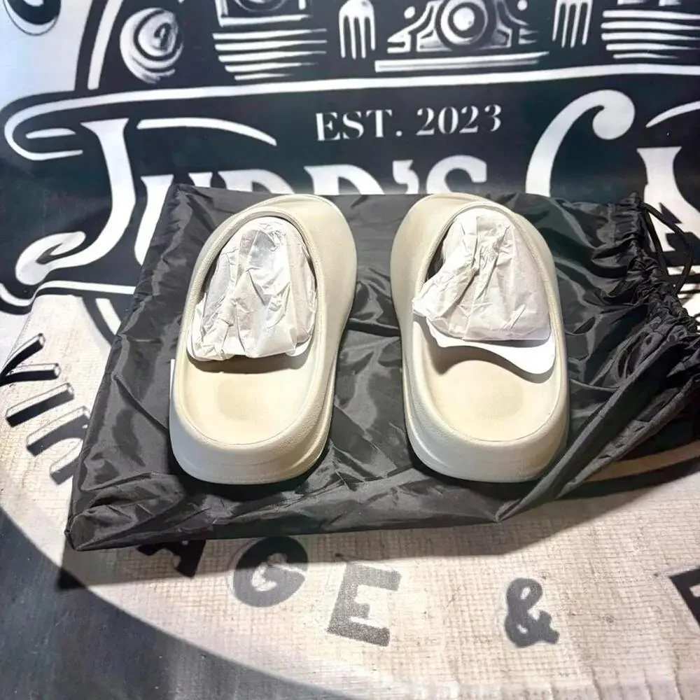 🚨 New in Storage Bag Yeezy Slides Men's YS-01 Authentic 2026 YZY Cream Size 7